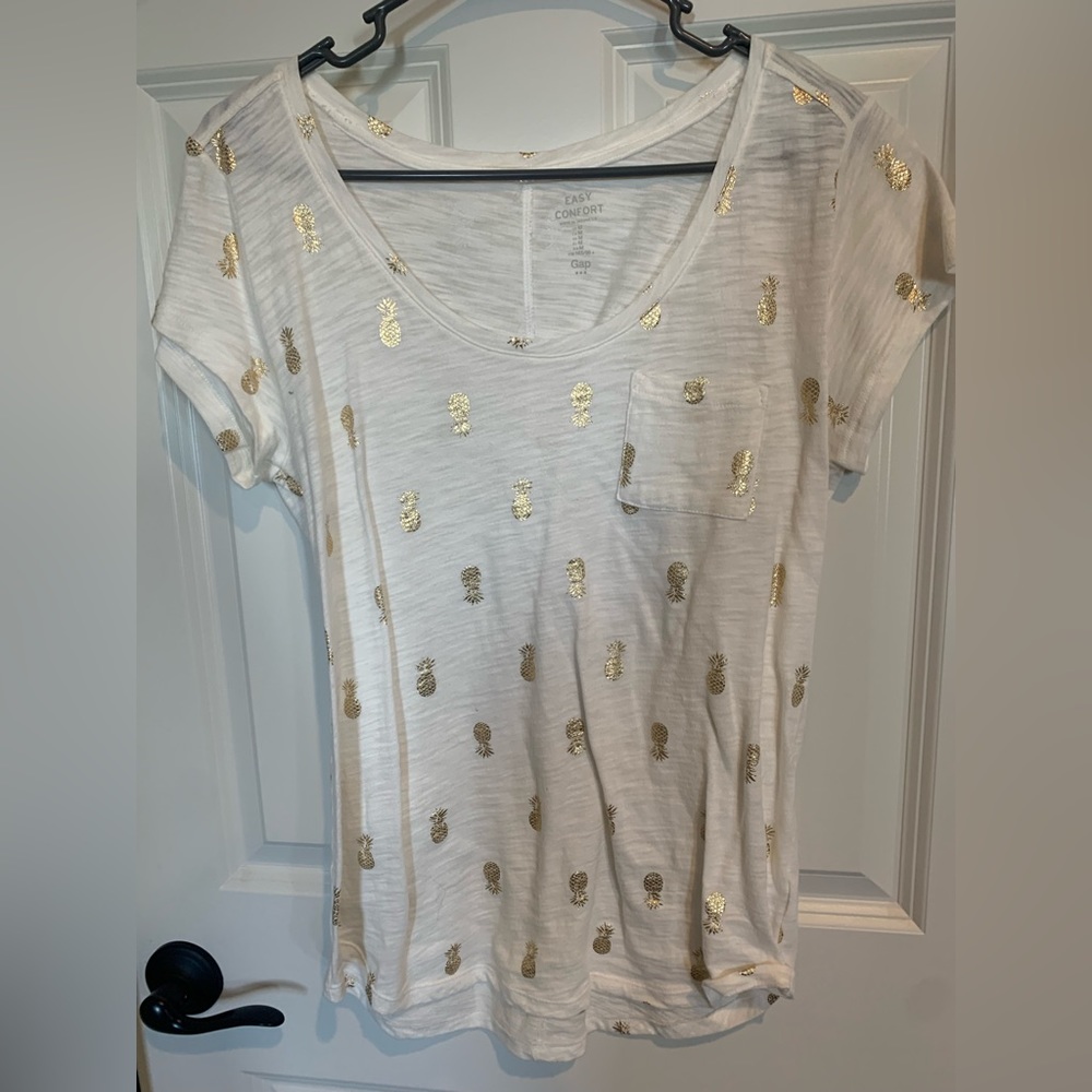 Gap Tee